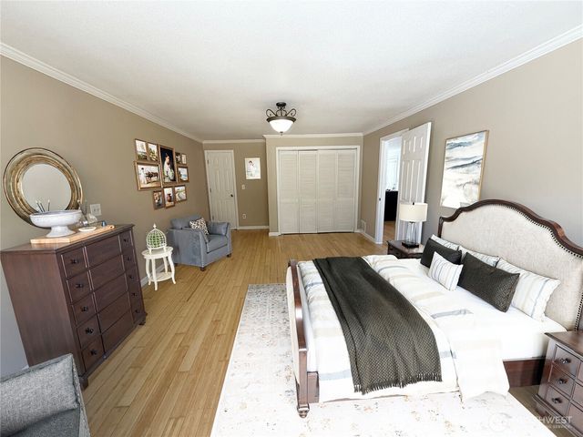 24807 107th Avenue SE, Kent, WA 98030