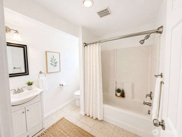 24807 107th Avenue SE, Kent, WA 98030