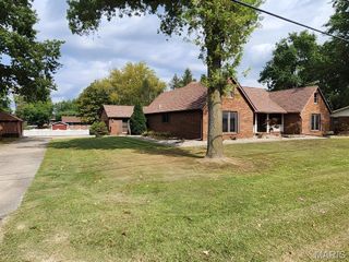 207 W Moro Drive, Moro, IL 62067