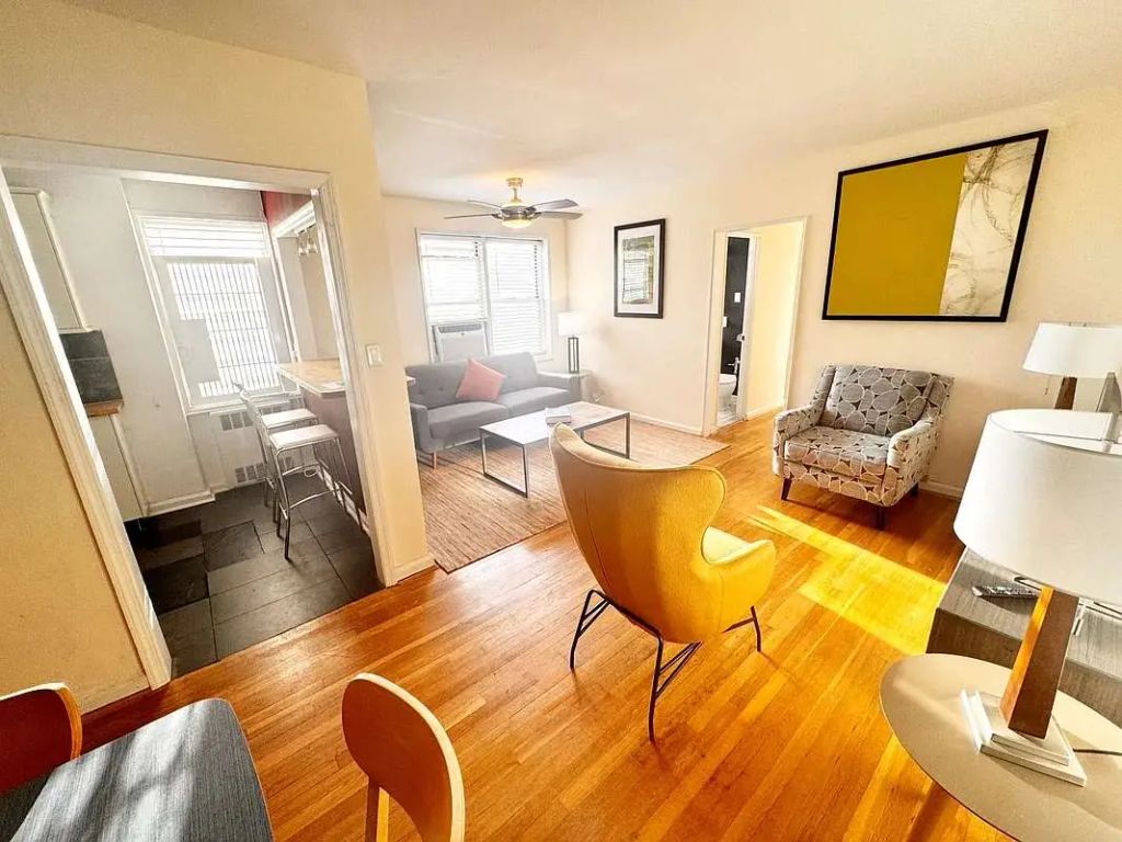 8115 35th Ave Apt 6G, New York City, NY 11372