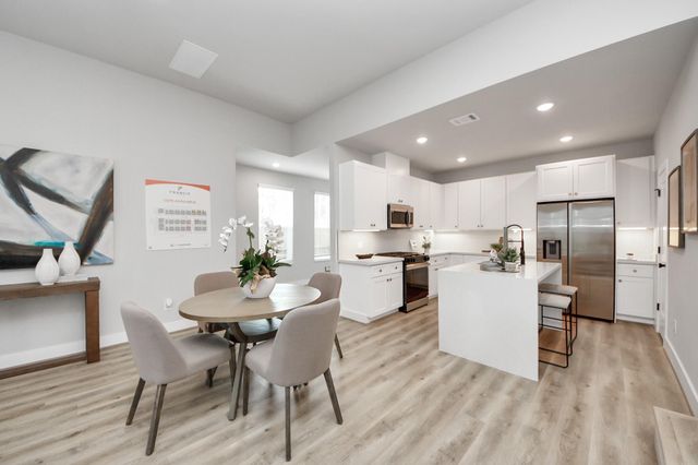 5811 Francis Oak Place, Houston, TX 77091