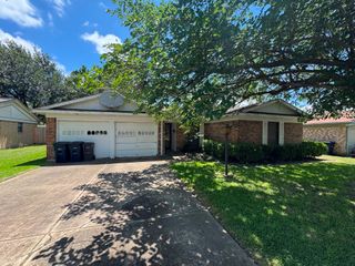 6637 Vega Drive, Fort Worth, TX 76133