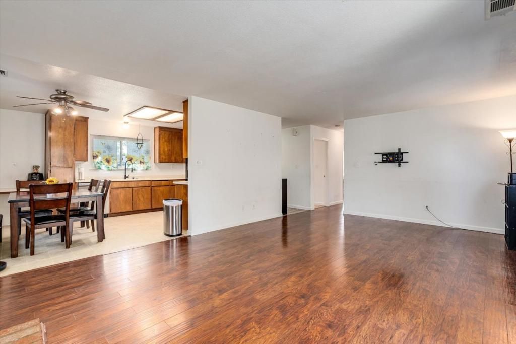 Image 5 of property listing at 523 Thomas Circle, Suisun City, CA 94585