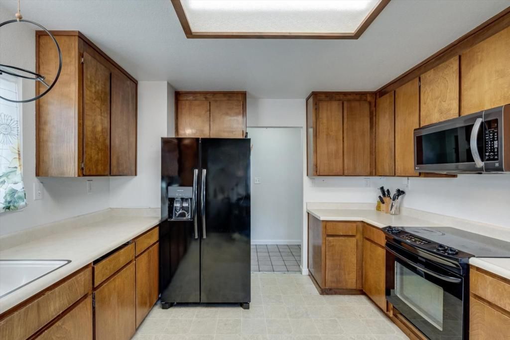 Image 9 of property listing at 523 Thomas Circle, Suisun City, CA 94585