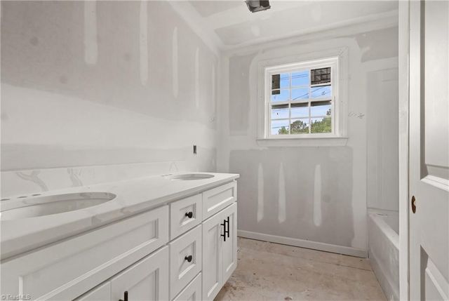 456 Sanford Avenue, Mocksville, NC 27028