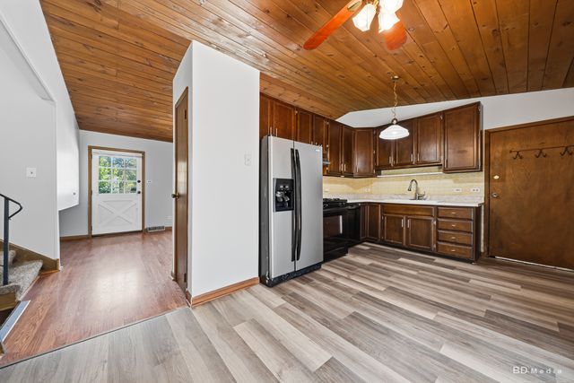 735 Bradley Avenue, Matteson, IL 60443