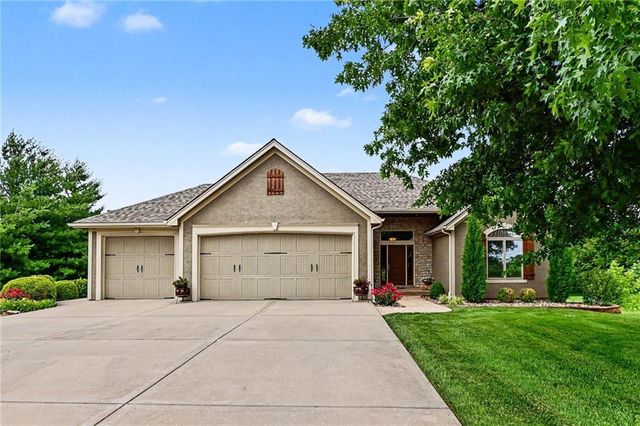 6626 NE 134th Terrace, Smithville, MO 64089