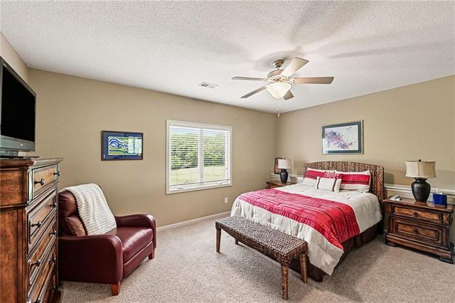 6626 NE 134th Terrace, Smithville, MO 64089