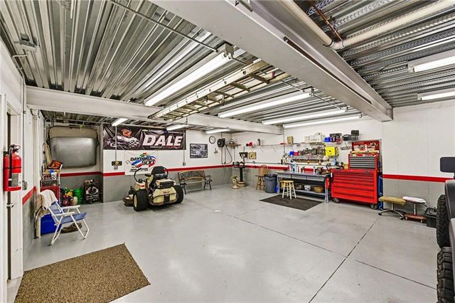 6626 NE 134th Terrace, Smithville, MO 64089