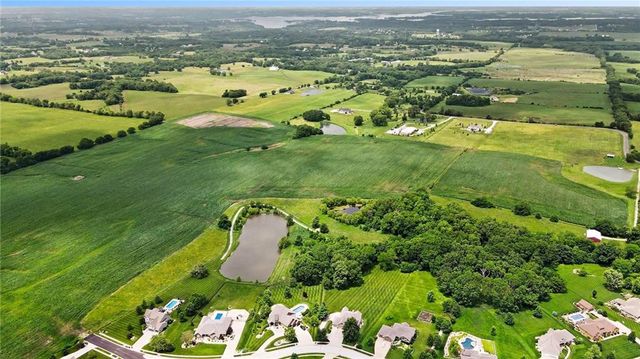 6626 NE 134th Terrace, Smithville, MO 64089
