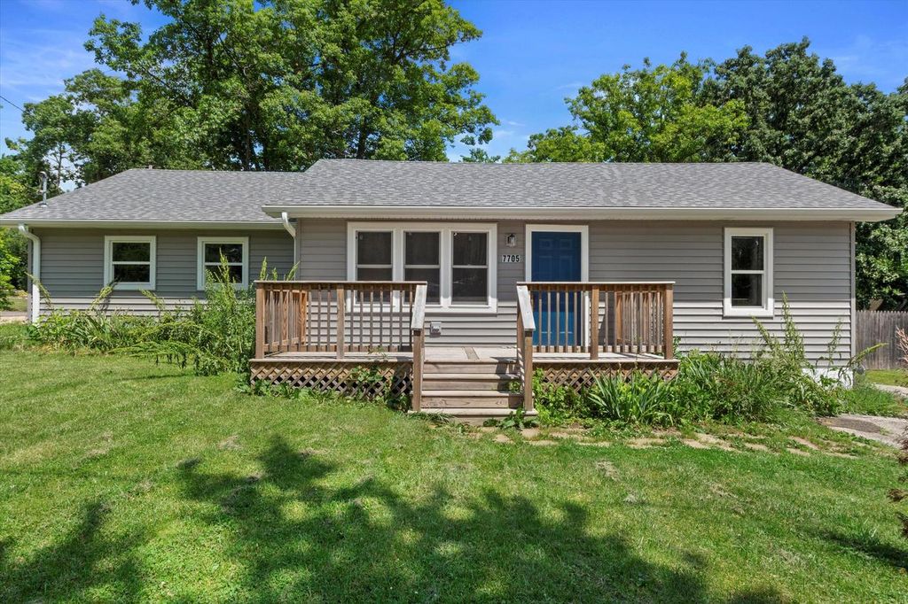 7705 241st AVENUE, Salem, WI 53168