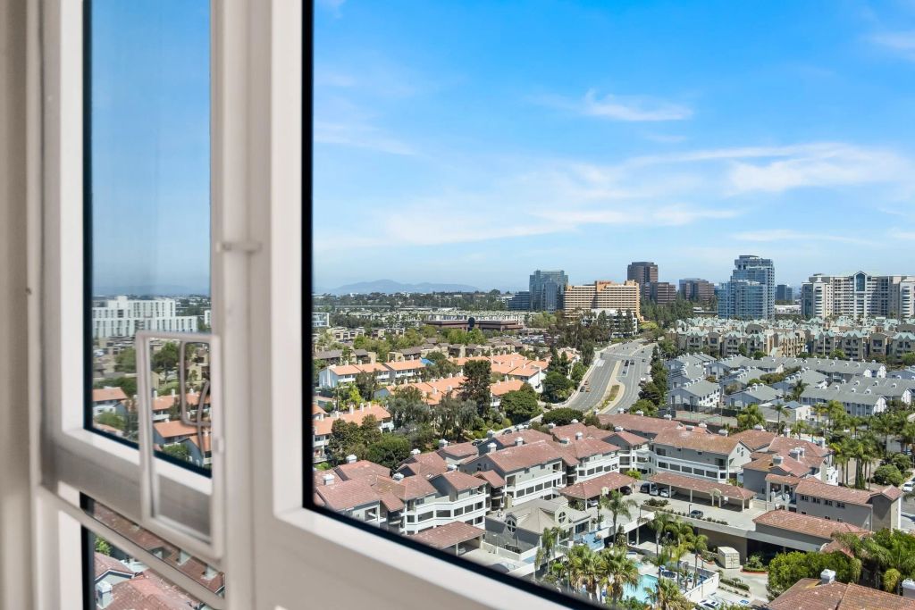 3890 Nobel 1402, San Diego, CA 92122