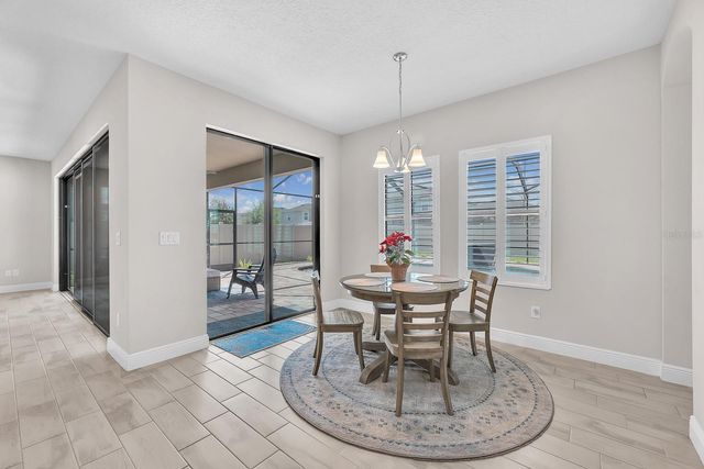 14615 RED CASTLE AVENUE, Lithia, FL 33547