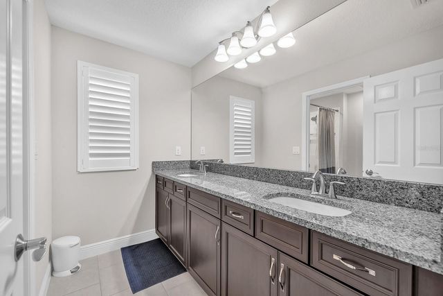 14615 RED CASTLE AVENUE, Lithia, FL 33547