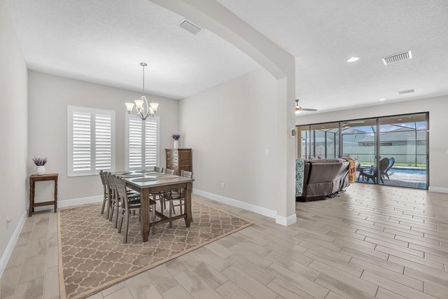 14615 RED CASTLE AVENUE, Lithia, FL 33547