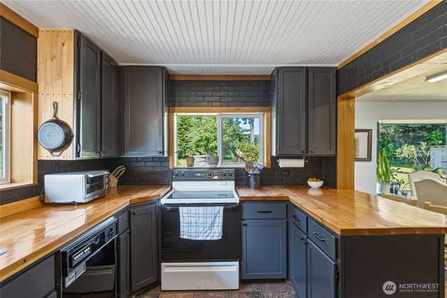 1502 S Toutle Road, Toutle, WA 98649
