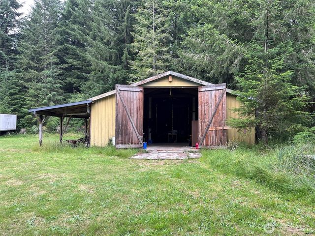 1502 S Toutle Road, Toutle, WA 98649