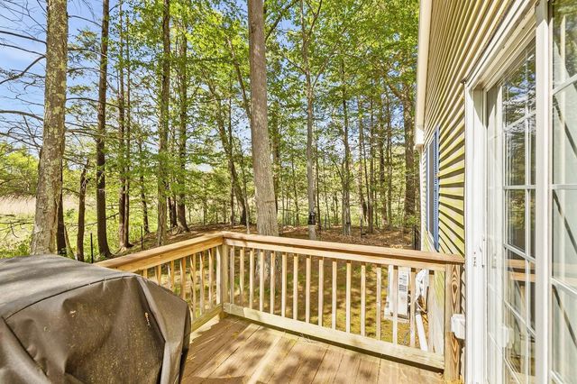 19 Violette Lane, Seabrook, NH 03874