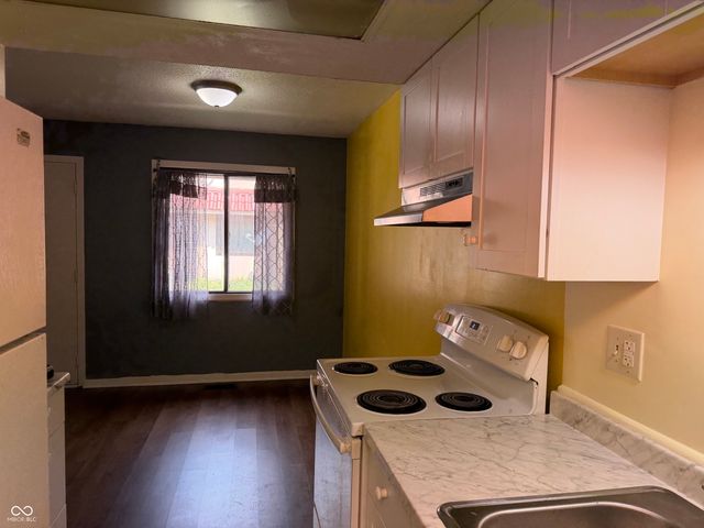 2705 Del Prado Drive, Indianapolis, IN 46227