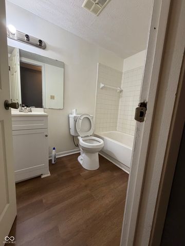 2705 Del Prado Drive, Indianapolis, IN 46227