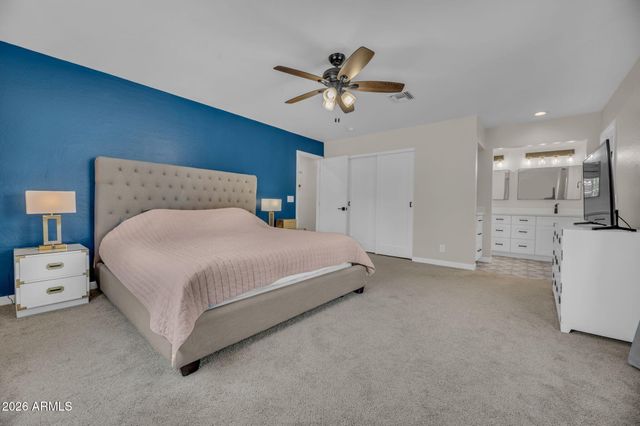 325 E MITCHELL Drive, Phoenix, AZ 85012