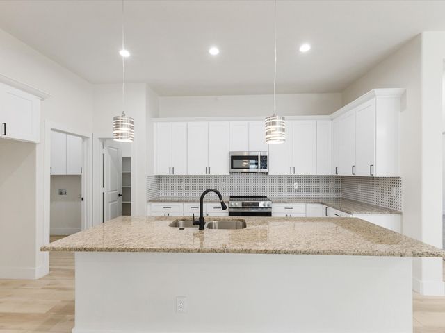 305 Kalura Way, Tool, TX 75189