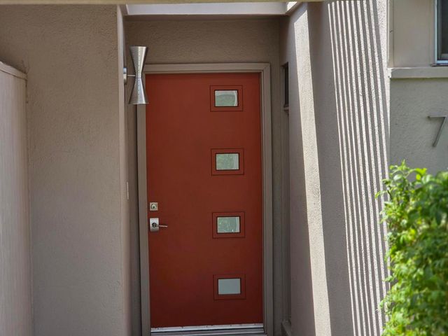 723 E Louise Drive, Palm Springs, CA 92262