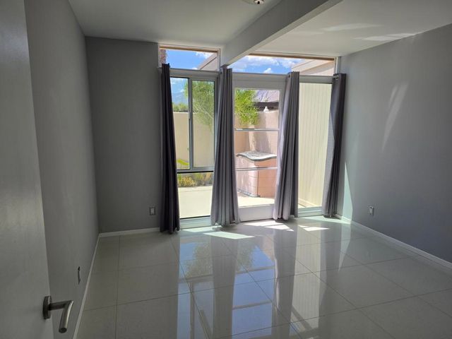 723 E Louise Drive, Palm Springs, CA 92262