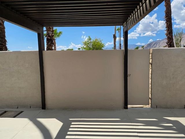 723 E Louise Drive, Palm Springs, CA 92262