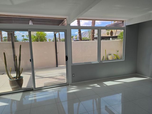 723 E Louise Drive, Palm Springs, CA 92262