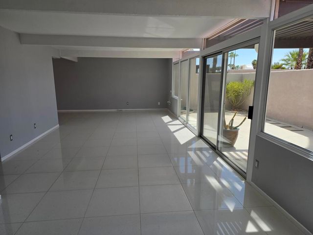 723 E Louise Drive, Palm Springs, CA 92262