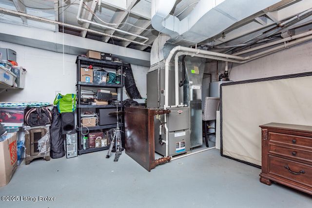 2903 Miles Rd, Louisville, KY 40220