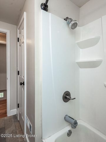 2903 Miles Rd, Louisville, KY 40220