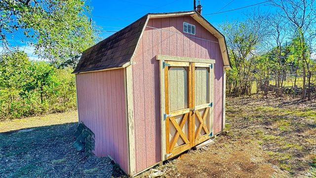 405 E Oak Wood Rd, Kerrville, TX 78028