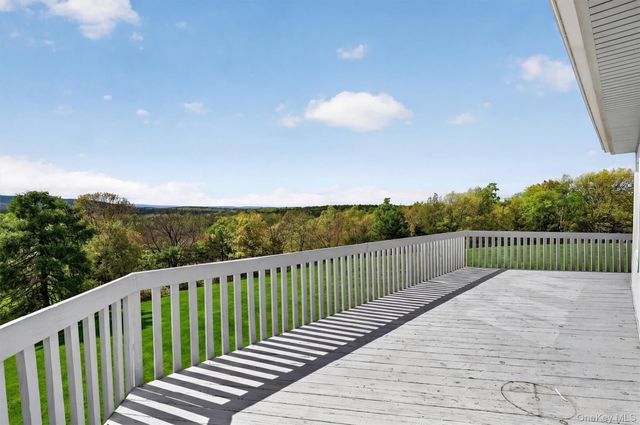 15 Deer Pond Drive, Warwick, NY 10990