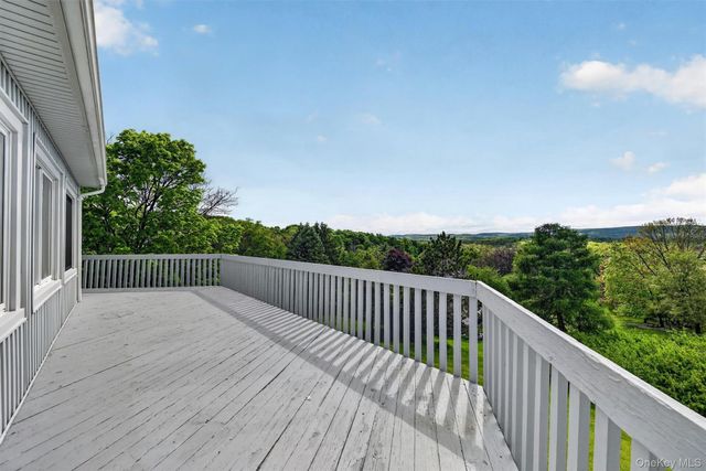 15 Deer Pond Drive, Warwick, NY 10990