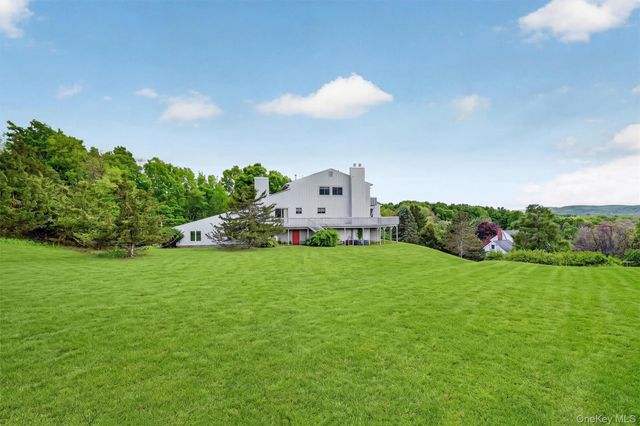 15 Deer Pond Drive, Warwick, NY 10990