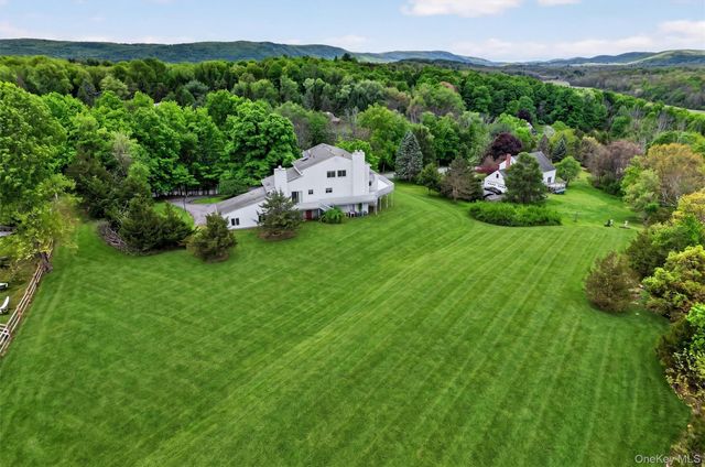 15 Deer Pond Drive, Warwick, NY 10990
