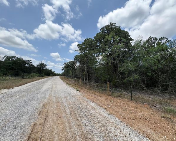 0000 Carter RD, Dale, TX 78616
