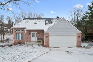 112 Shady Ln, Peters Twp, PA 15317