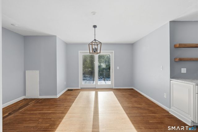 95 Moravia Road, Avon, CT 06001