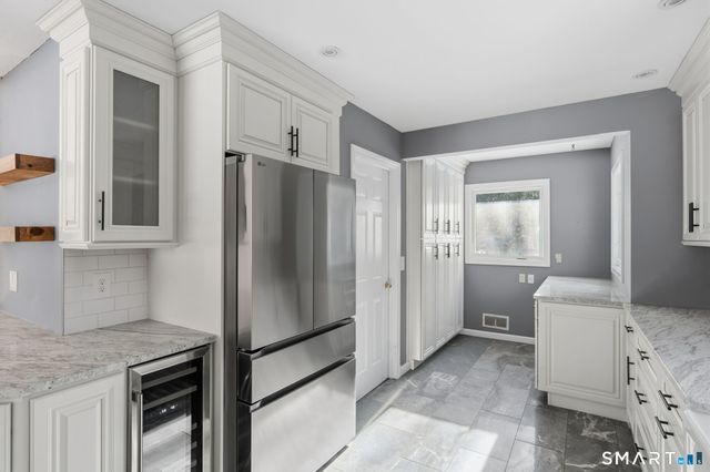 95 Moravia Road, Avon, CT 06001