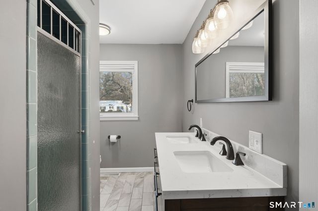 95 Moravia Road, Avon, CT 06001