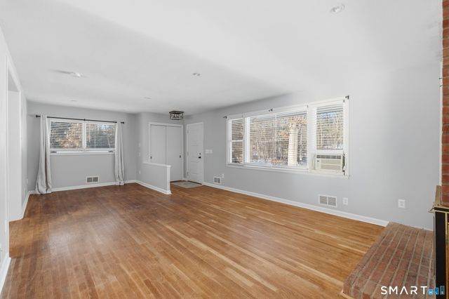 95 Moravia Road, Avon, CT 06001