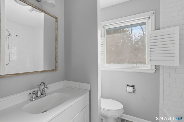 95 Moravia Road, Avon, CT 06001