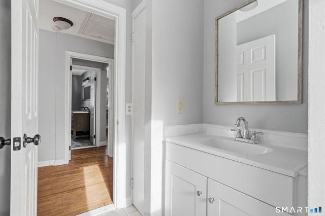 95 Moravia Road, Avon, CT 06001