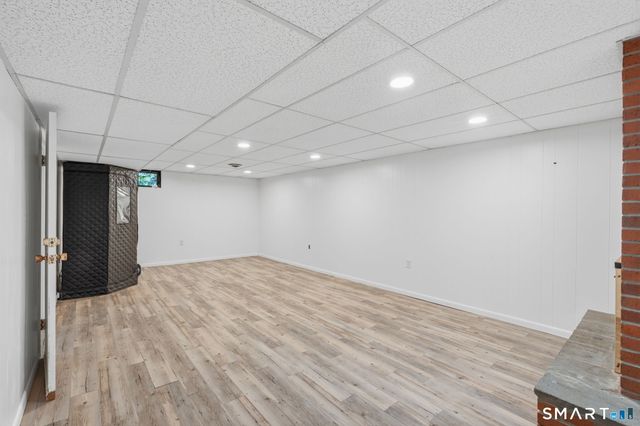 95 Moravia Road, Avon, CT 06001