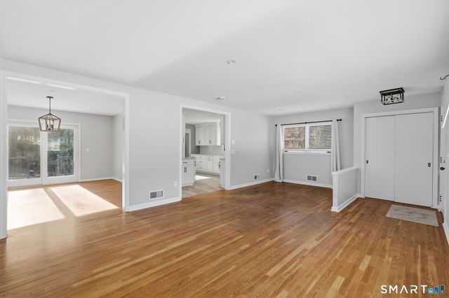 95 Moravia Road, Avon, CT 06001