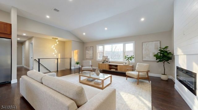 550 Ramapo Valley Rd, Oakland Boro, NJ 07436