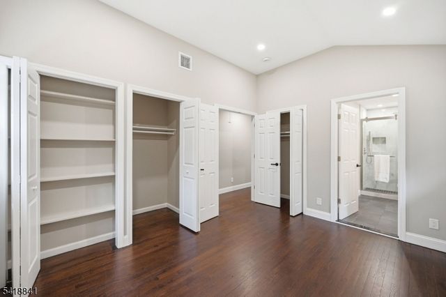 550 Ramapo Valley Rd, Oakland Boro, NJ 07436